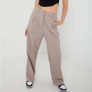 Garage Pantalon Wide Leg Pleated Pant Beige Oversized Baggy Jeans Size Large NWT